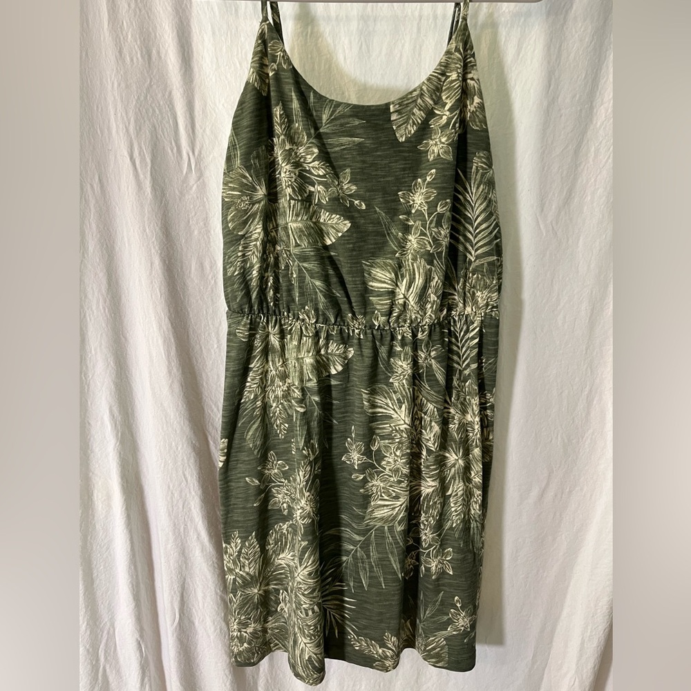 Old Navy Green Floral Sleeveless Dress.  Perfect condition.